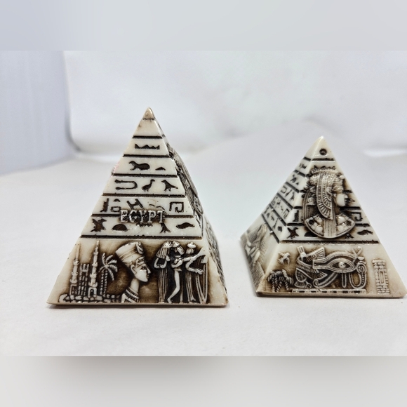 Egyptian Set Of 2 Carved Stone Pyramids With Symbols & Egypt Camels Hieroglyphic - Picture 2 of 9
